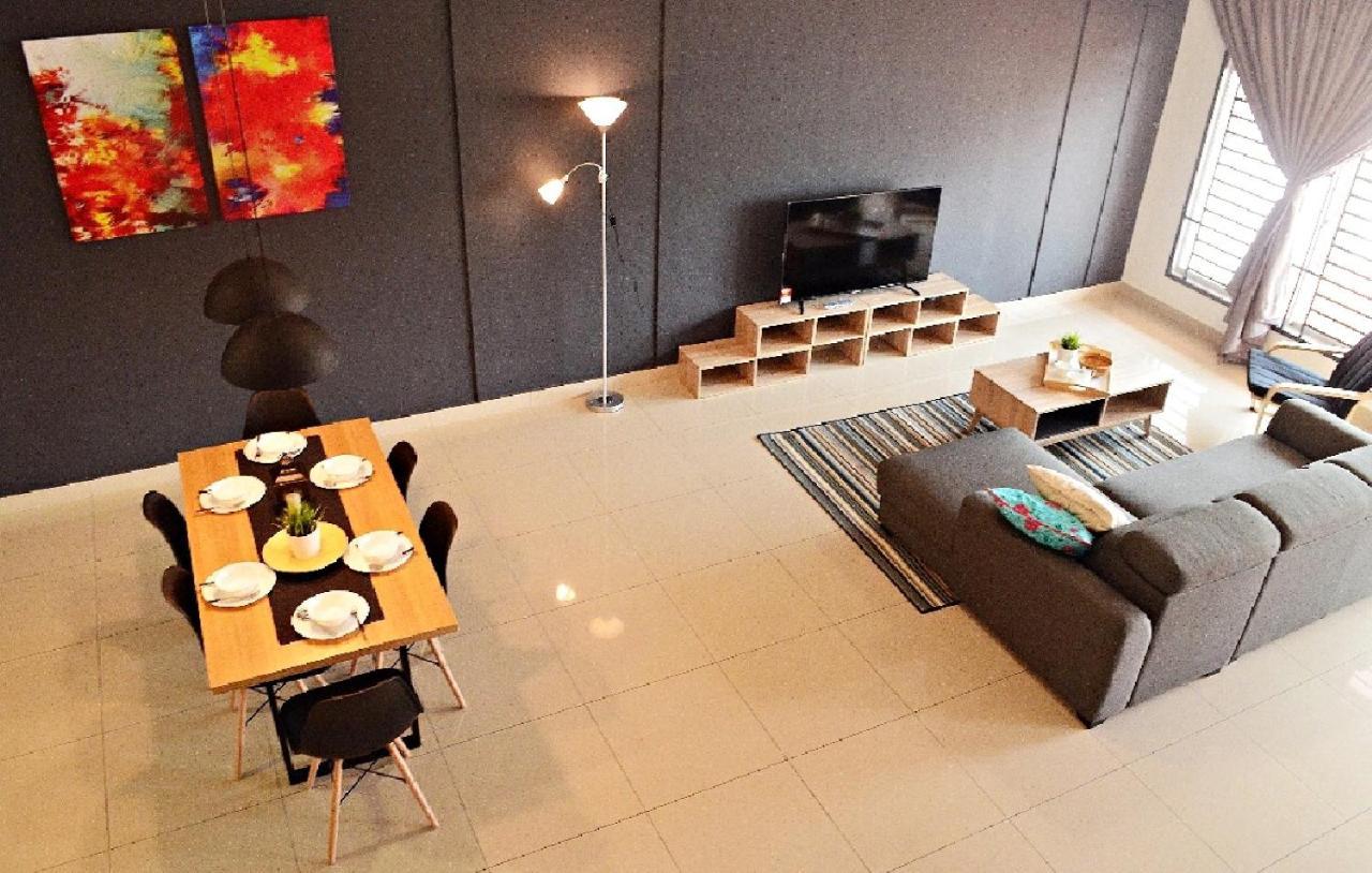 Desaru Cosy Homestay - Near Waterpark, Beach, Rapid -Wifi, Tvbox, Steamboat, Bbq Available 외부 사진