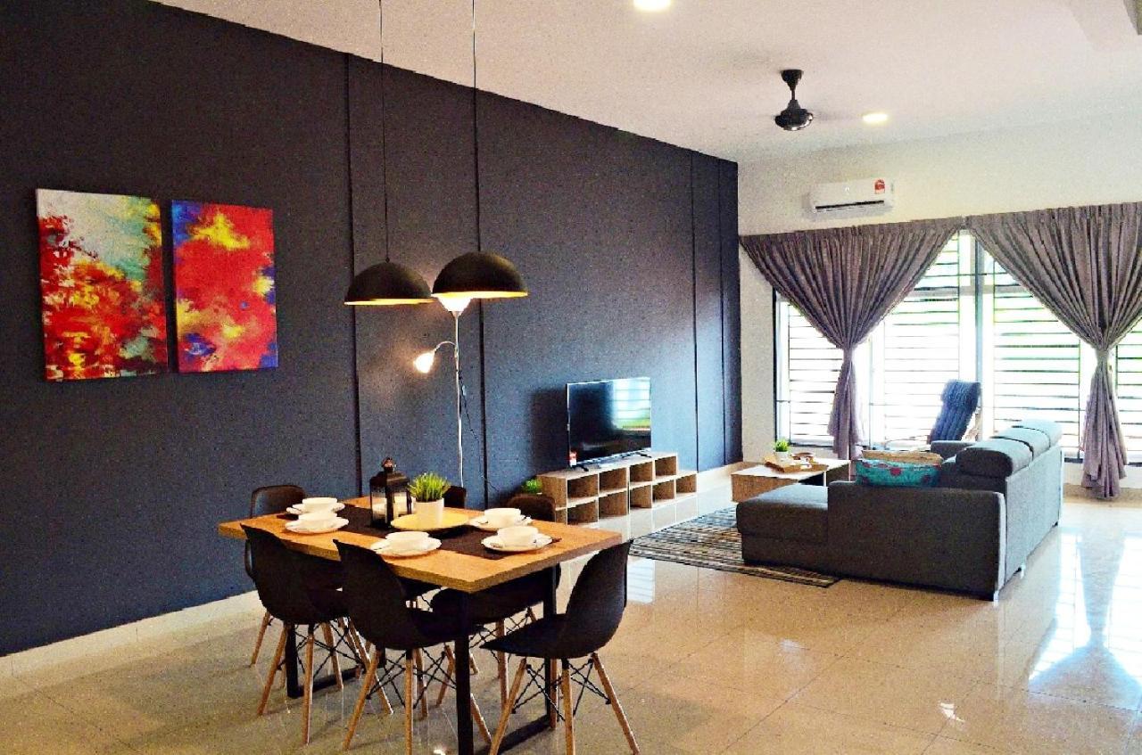 Desaru Cosy Homestay - Near Waterpark, Beach, Rapid -Wifi, Tvbox, Steamboat, Bbq Available 외부 사진