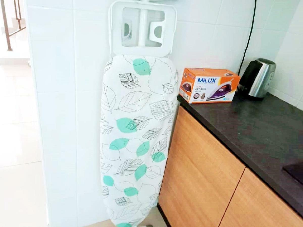Desaru Cosy Homestay - Near Waterpark, Beach, Rapid -Wifi, Tvbox, Steamboat, Bbq Available 외부 사진