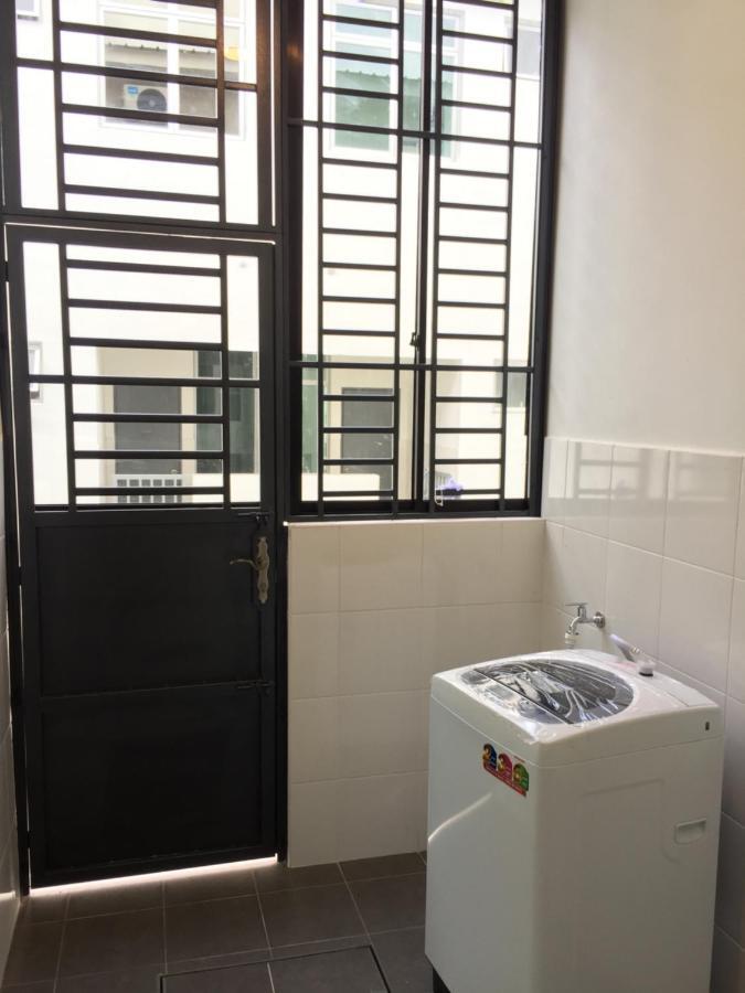 Desaru Cosy Homestay - Near Waterpark, Beach, Rapid -Wifi, Tvbox, Steamboat, Bbq Available 외부 사진